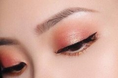 开眼角后,她再也不用天天折腾化眼妆